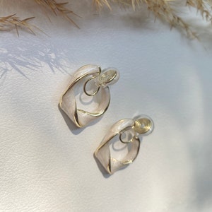 Ohrclips weiß aus Kunststoff und Metal, Ohrringe für ohne Ohrringe-Loch, elegant undgefertigt, schlicht 35 Bild 3