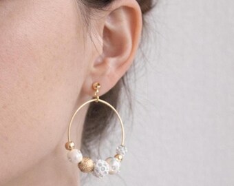 White & Goldcolor Clip On Earrings, Elegant Plastic Discs #029