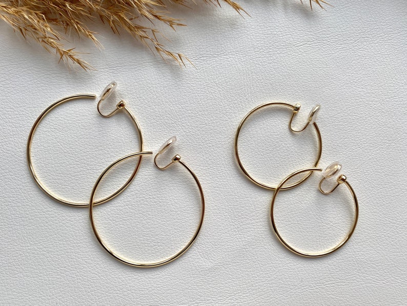 Ohrclips großer Ring gold 4cm oder 5 cm, Ohrringe für ohne Ohrringe-Loch, elegant und handgefertigt, handmade 102 Bild 7
