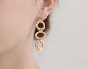 Gold Tone Plastic Oval Link Clip-On Earrings, Non-Pierced Ears Style