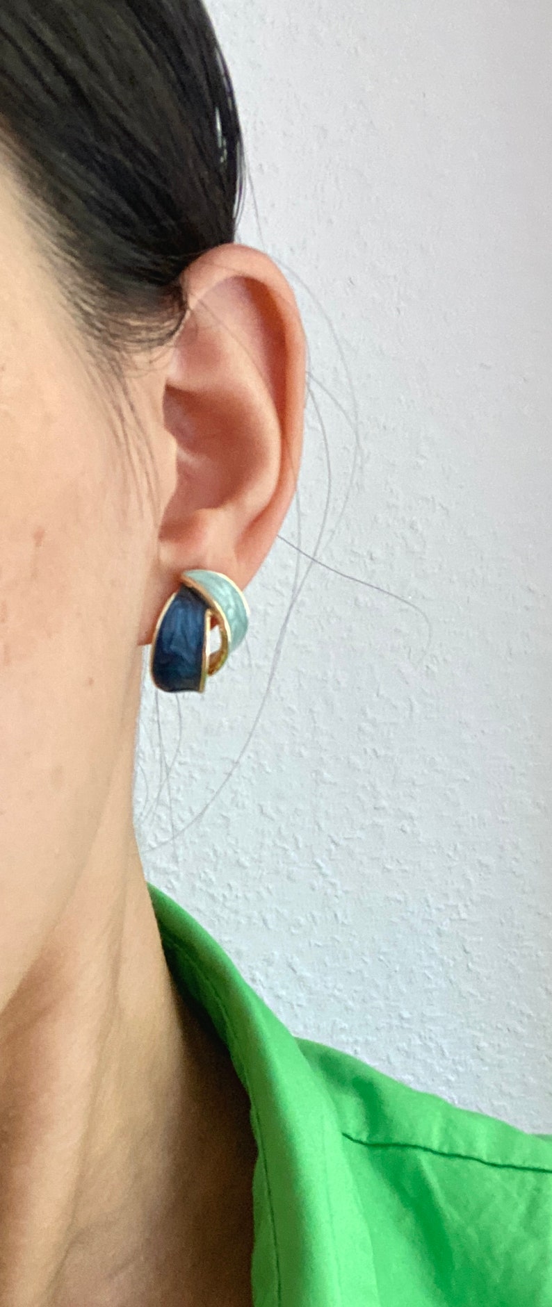 Ohrclips blau aus Kunststoff und Metal, Ohrringe für ohne Ohrringe-Loch, elegant und handgefertigt, handmade, simple fashion 32 image 7