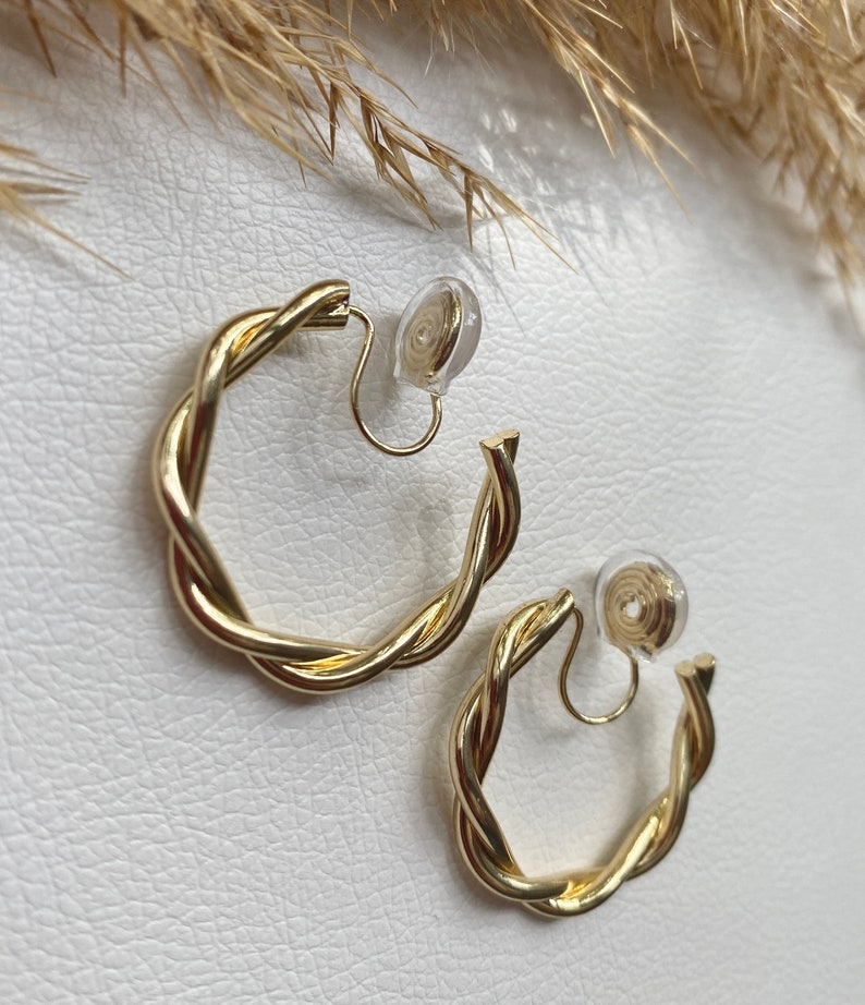 Ohrclips Luxus Ring goldfarbig,Ohrringe für ohne Ohrringe-Loch, elegant und handgefertigt, handgefertigt 41 Bild 4