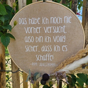 Embroidery frame with individual print 26 cm diameter