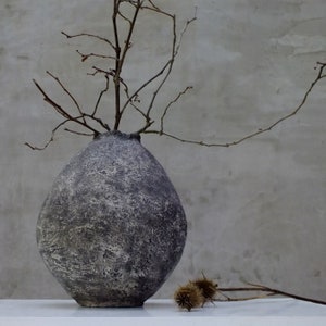 Tamago Rustic Wabi Sabi Vase Vaso personalizzato in cartacemento strutturato, vaso in cemento, vaso in cartapesta, vaso in cemento