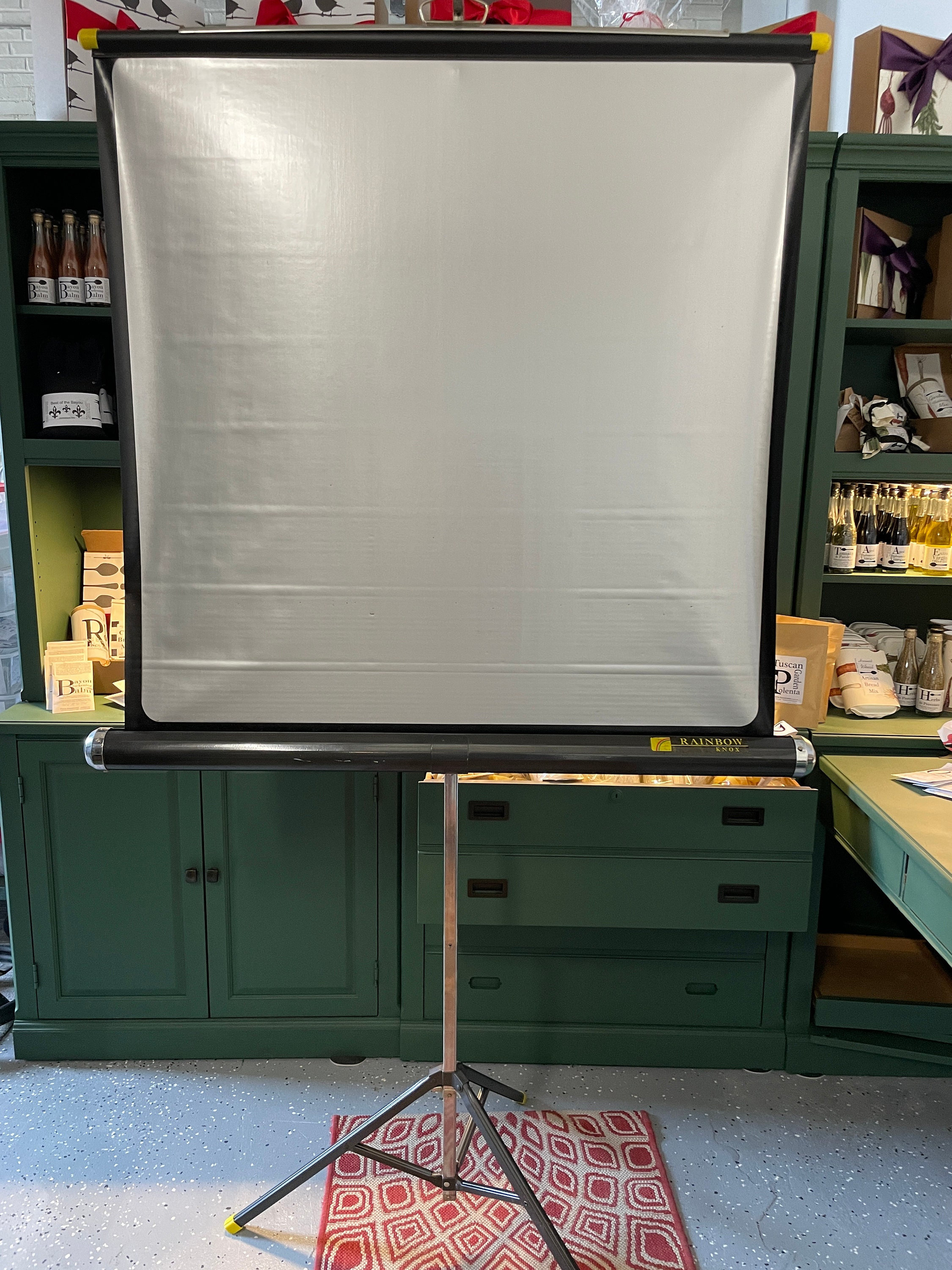 Vintage Rainbow Knox Projector Screen -  Hong Kong