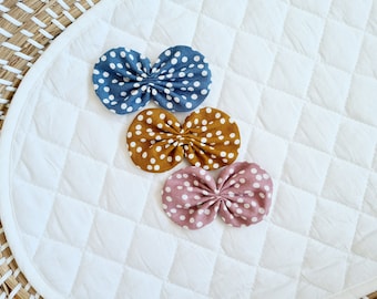Pinch Me Bow (polka dots) - handmade bow, hair bow, hair clip, baby headband, children's hair accessory, linen bow, polka dots