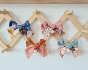 Pin-A-Wheel Bow (contemporary floral) - baby bow, hair clip, baby headband, hair accessory, girl bow, dual fabric, linen bow, floral