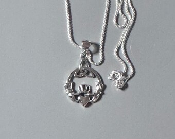 925 Sterling Silver Claddagh Pendant With Infinity Heart – 17 Inch Chain, Made In UK