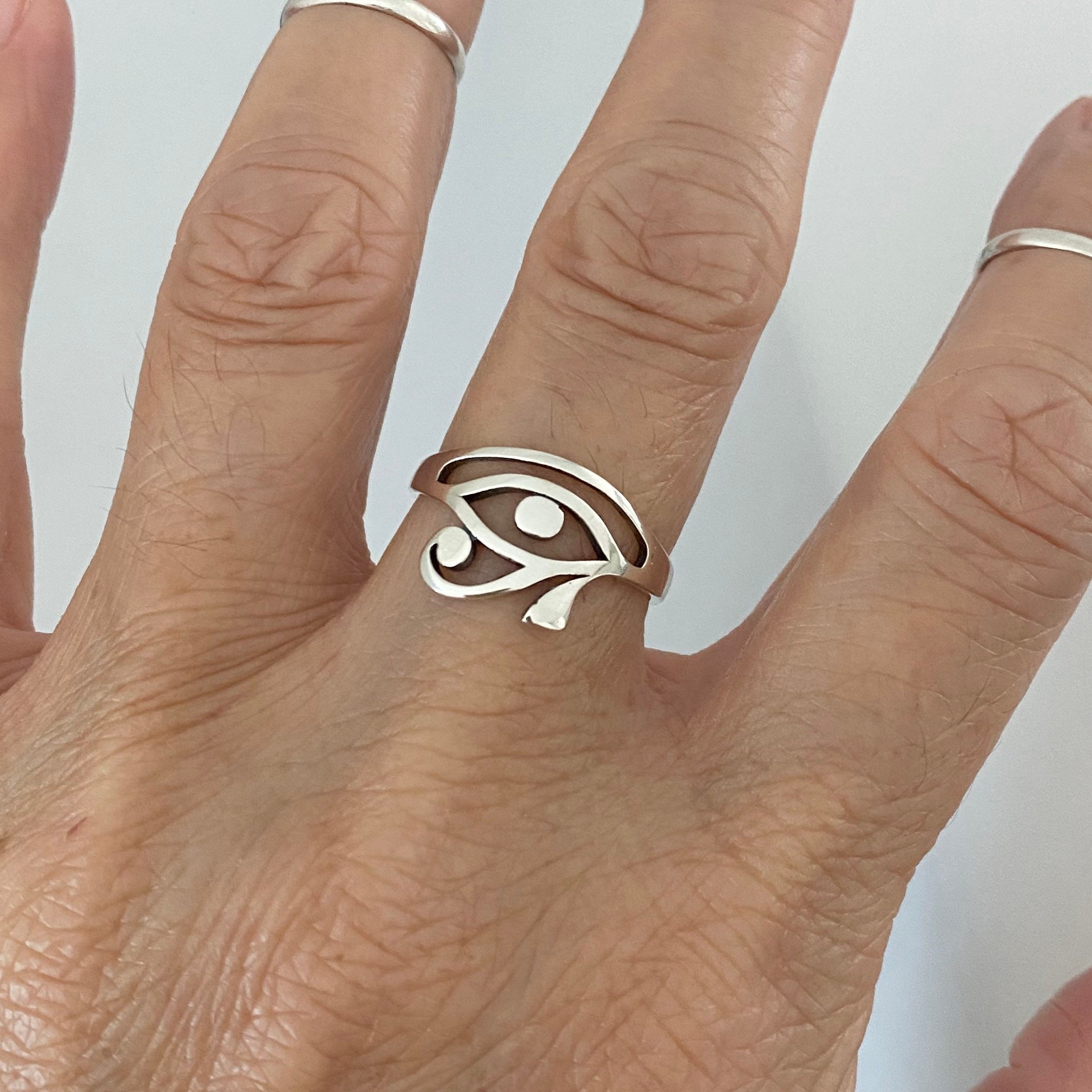 Anello in argento 925 ‰ , occhio di Horus con nodo di Tyrone