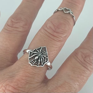Silver spiderweb ring - Etsy 日本