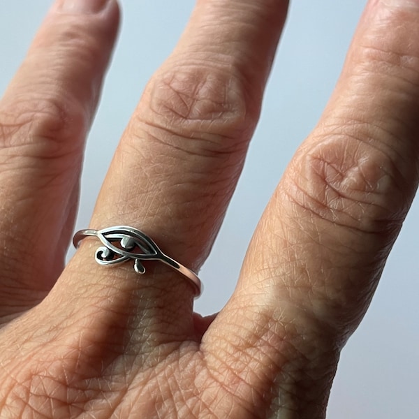Sterling Silver Dainty Small Eye of Horus, Ra Eye Ring, Religious Ring, Eye Ring, Eye of Horus Ring, Protection Ring, Silver Ring