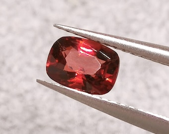 0.8cts ビルマ レッド スピネル 天然 VVS キャラメル レッド 未処理宝石 I 非加熱未処理宝石スピネル