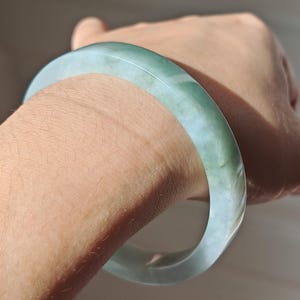 60x10.1x6.5mm Bracelet jonc Carré jadéite Birmanie Jadéite naturelle, type A pierre précieuse non traité