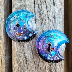 Kawaii Witch and Black Cat Handmade Resin Shaker Keychain Charms Badge Reels