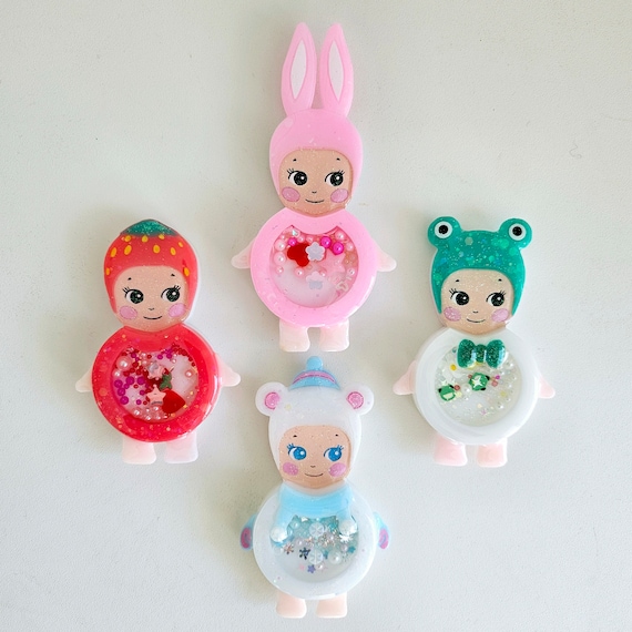 Handmade Resin Kawaii Baby Angel Shaker Charm Keychain Badge Reel