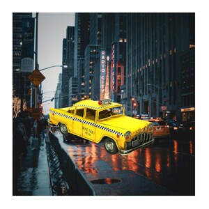 New York Yellow Taxi Nostalgic Car, Sculpture Miniature Figurine Collectible Toy Hobby NY Symbol Metal Vehicle, TV Series Friends Phoebe Car