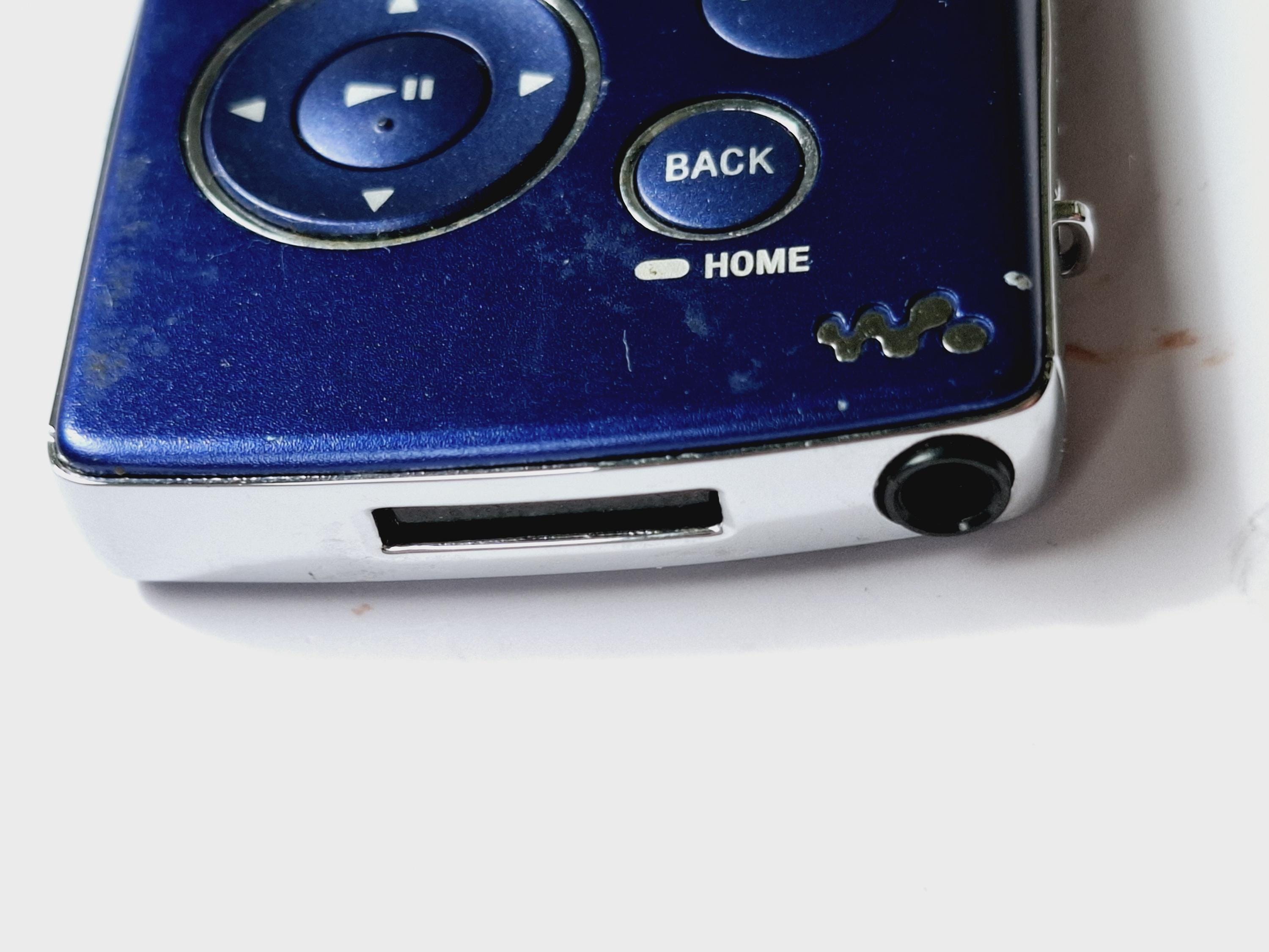 Vintage Rare Sony Walkman NWZ-A816 Digital Media Video MP3