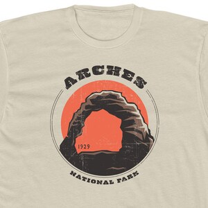 Arches National Park T Shirt for Men & Women • Unisex 100% Cotton Crew Tee • Cream • Retro Design