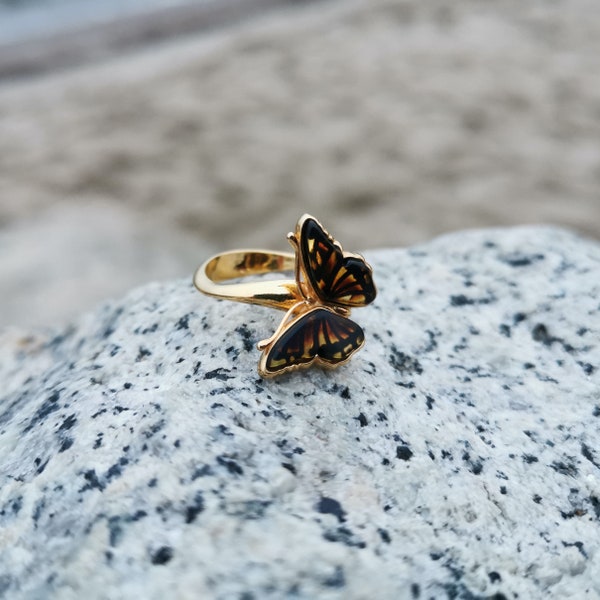 Ring • Butterfly • Baltic amber and gold plated silver