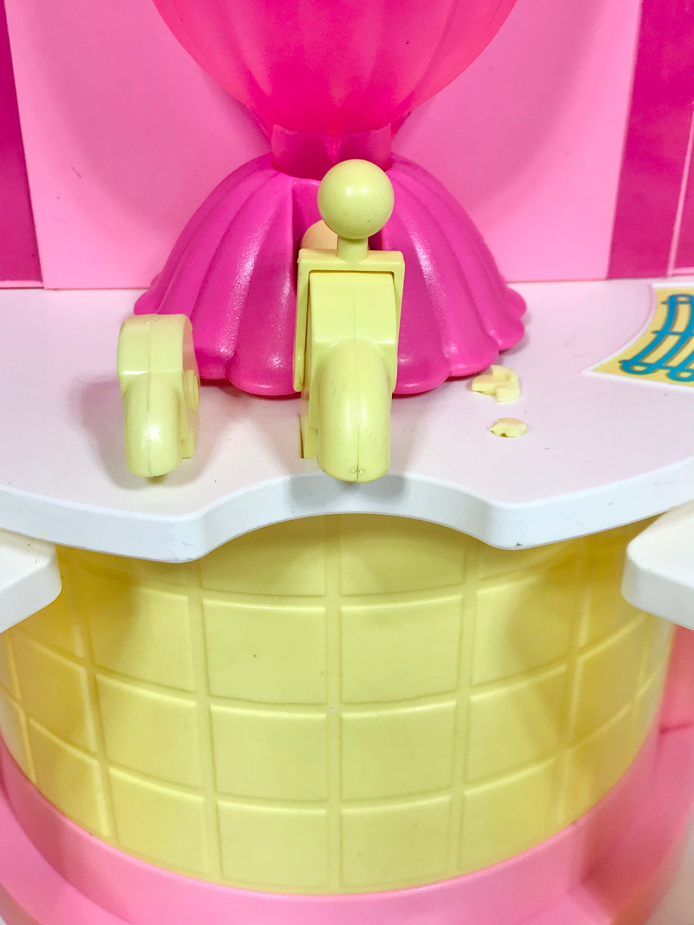 Barbie soda shoppe 1989 hotsell