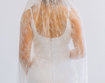 Allover Lace Veil Chantilly Lace Wedding Veil  Vintage Wedding Veil Floral Wedding Veil - The Lucille Veil