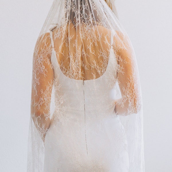 Allover Lace Veil Chantilly Lace Wedding Veil  Vintage Wedding Veil Floral Wedding Veil - The Lucille Veil