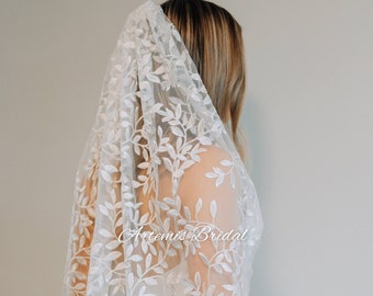 Jacqueline - Floral Veil, Embroidered Veil With Small White Flowers, White Floral Wedding Veil, Wildflower Veil