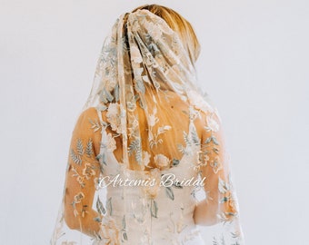 Rosa Veil- Embroidered Veil, Floral Veil, Cathedral Veil, embroidered wedding veil, rose wedding veil,  wedding veil, Flower Veil