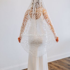 Amelia Veil - Lace Wedding Veil, Vintage Wedding Veil Floral Wedding Veil, Boho, Timeless Wedding Veil, Unique Wedding Veil