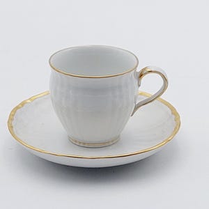 KPM Berlin Mocha Cup Mocha Place Setting Gold Rim