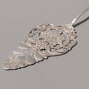 Nostalgische 835 Silver Cake Lifter Pie Lifter Fruitmand en rozenpatroon #S005