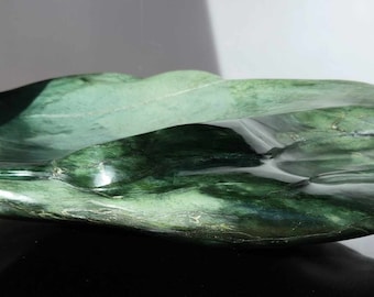 Uitzonderlijke Jade Bowl uit Nieuw-Zeeland