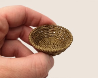 1:6 Scale dollhouse wicker style bread basket