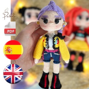 Crochet Singer Doll Pattern: Amigurumi Doll, English and Spanish PDF