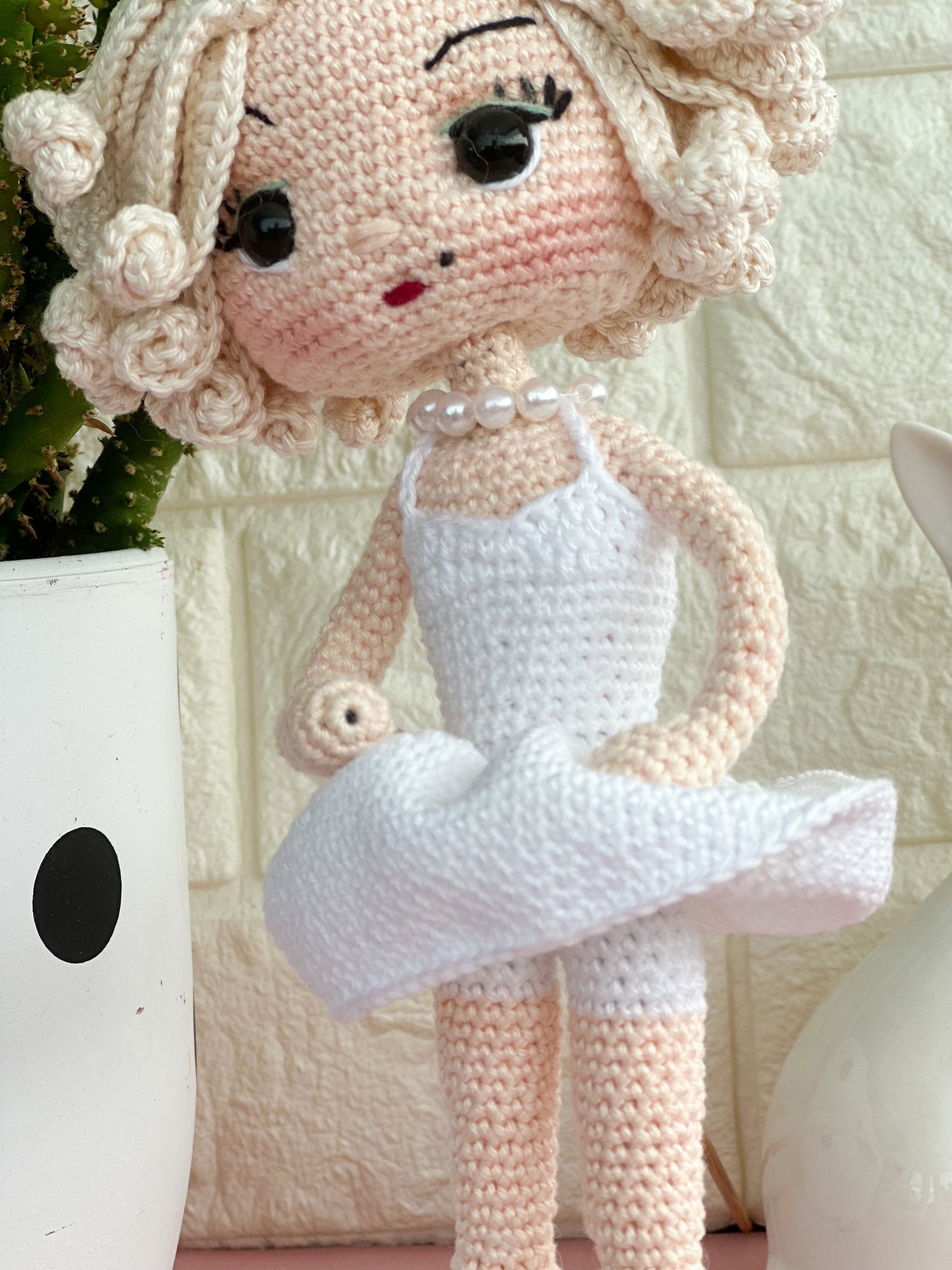 かぎ針編みのマリリン・モンロー人形のパターン、編みぐるみ