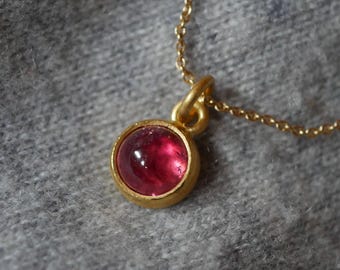 Rubellite tourmaline pendant in 900 gold, 22 karat gold pendant with red tourmaline cabochon, handcrafted, unique piece from the goldsmith