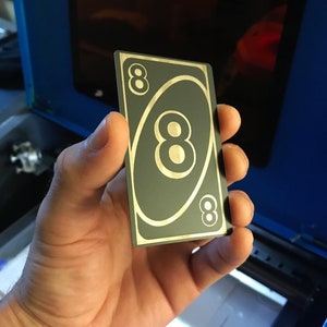 Benutzerdefinierte Metallspielkarten, jede Spielkarte auf eloxiertem Aluminium lasergraviert, benutzerdefinierter Gravurservice, Gamer-Andenken-Neuheiten Art