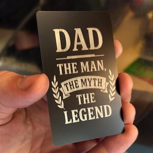 Papa: Der Mann, der Mythos, die Legende. Laser gravierte Vatertag Andenken Memento Brieftasche fügt Geschenke für unter 20 Stiefvater Vater Sohn Familie