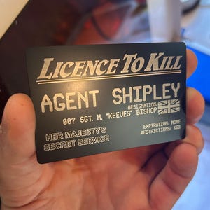"Personalisierte Metall ""License To Kill"" Abzeichen Geheimdienstagent Bezeichnung Identifikation Benutzerdefinierte Laser Gravur Neuheit Cosplay Andenken."