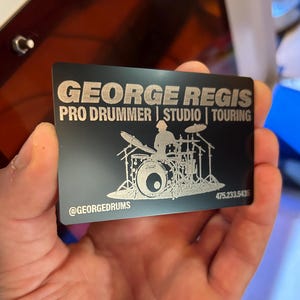Personalisierte Drummer Metal Visitenkarte, Pro Gitarrist Musiker Musician Networker QR-Codes, Merch, Branding, Benutzerdefinierte Bilder / Jeder Art Logo Text