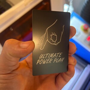"Metall ""Don't Look Down!""" Ultimative Power Play Karte oder * IHR benutzerdefinierter Text * || Personalisierte Gag Geschenkkarte Neuheit Lustige Streich Humor Meme Witze
