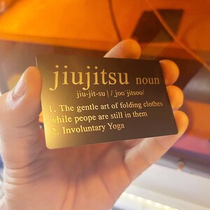 Lembrança de metal com a definição de "Jiu Jitsu", gravada a laser para artes marciais mistas, Jiu-Jitsu, esportes de contato, presentes inovadores para lutadores, atletas e fãs de luta