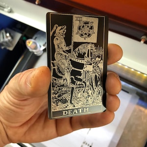 Death Metal Tarotkarte Einzel | Spirituelle Wiedergeburt Orakel Leser Geschenkkarte Neuheit Spirit Medium Esoterische eloxierte Aluminium Laser Gravur
