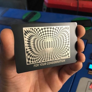 Metall für Ihre Betrachtung Psychedelic Surreal Geschenkkarte Eloxiertes Aluminium Ästhetische Optische Täuschung Kunst Lasergravur Geschenkkarte
