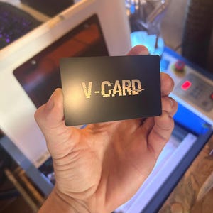 Biglietto d'auguri in metallo con V - Ricordo personalizzato inciso al laser, biglietto d'auguri scherzoso per fidanzato/fidanzata, biglietti di auguri per la verginità con Vee Card