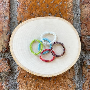 Stretchy Pearlescent Seed Bead Ring, Colorful Ring, Stackable Ring, Seed Bead Rings, Stretchy Ring, Custom Ring, Beaded Jewelry, Dainty Ring