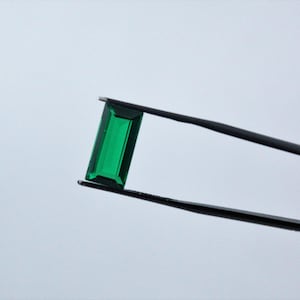 Green nano emerald  Baguette Shape AAA Rated Lab Created Green nano emerald  Faceted Loose Gemstone 3x6mm to 16x22mm,Nano Baguette Shape