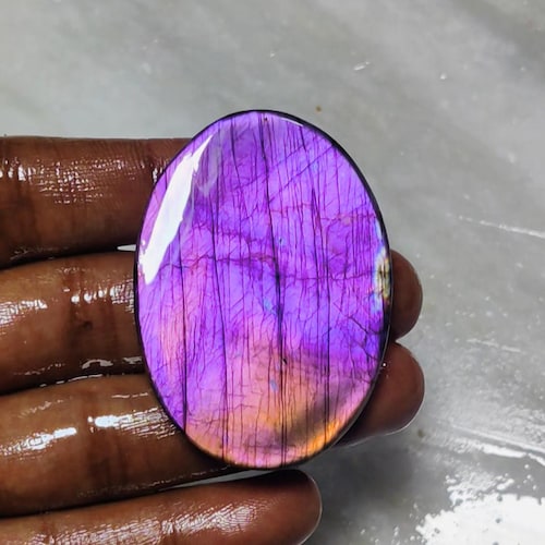 希少な天然ピンク＆シルバーフラッシュラブラドライトヒーリング