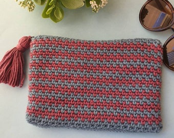 Cotton crochet pouch, zipper coin purse, crochet clutch, lined crochet bag, makeup bag