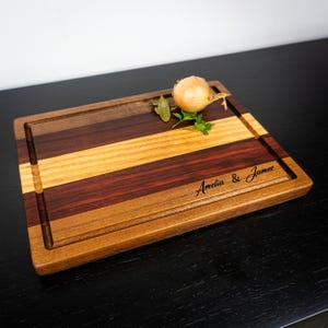 Cutting board made of Oak, Mahogany and Takula, Serving Board, Pesonalized, Laser, Wood Board, Gifts, Birthday, Mother, Dad